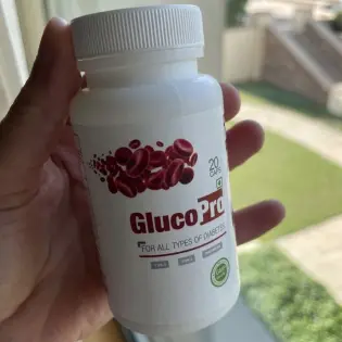 Woman sharing eight weeks of consistent glucose control with GlucoPro